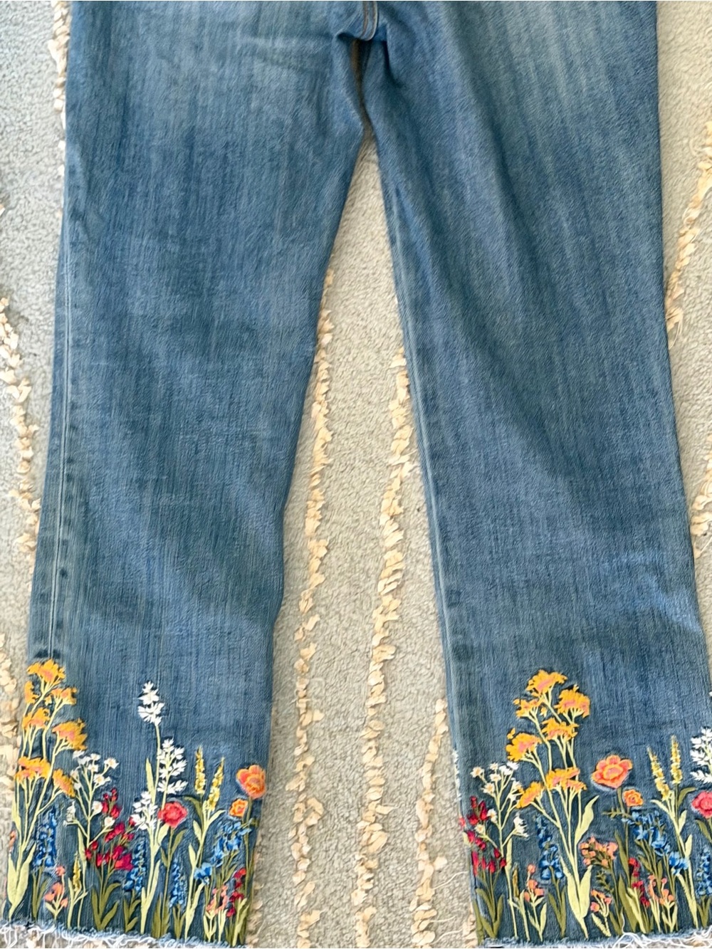 Driftwood Colette Wildflower Embroidered Skinny Jeans โ Size 27 - Picture 7 of 12